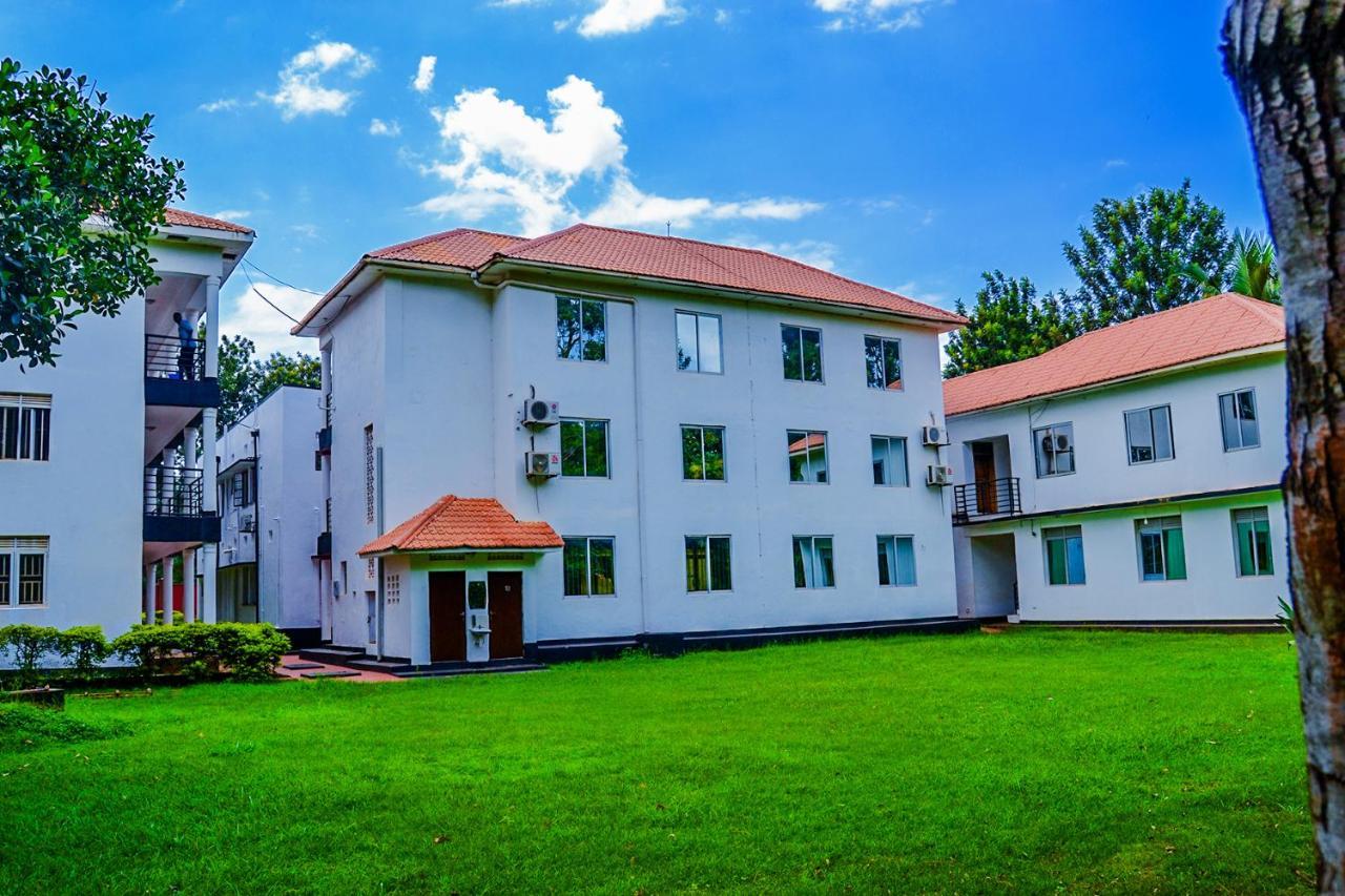 Bilkon Hotel Jinja Exterior photo